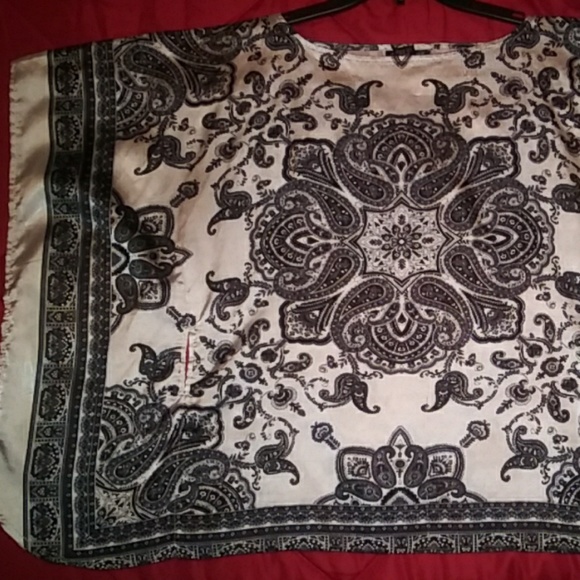 4/$25 Blouse - Picture 2 of 2